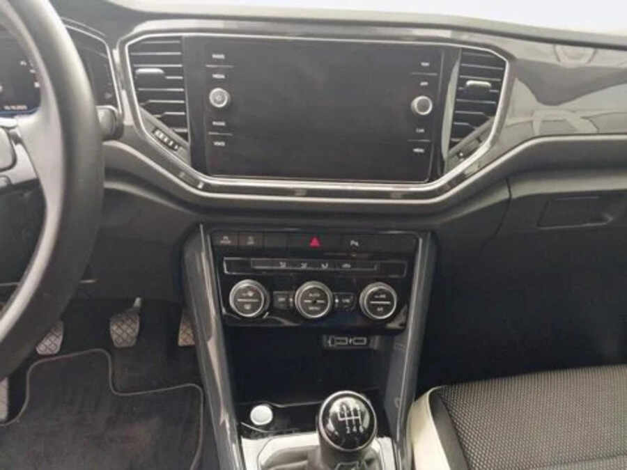 Volkswagen T-Roc (Photo 10)