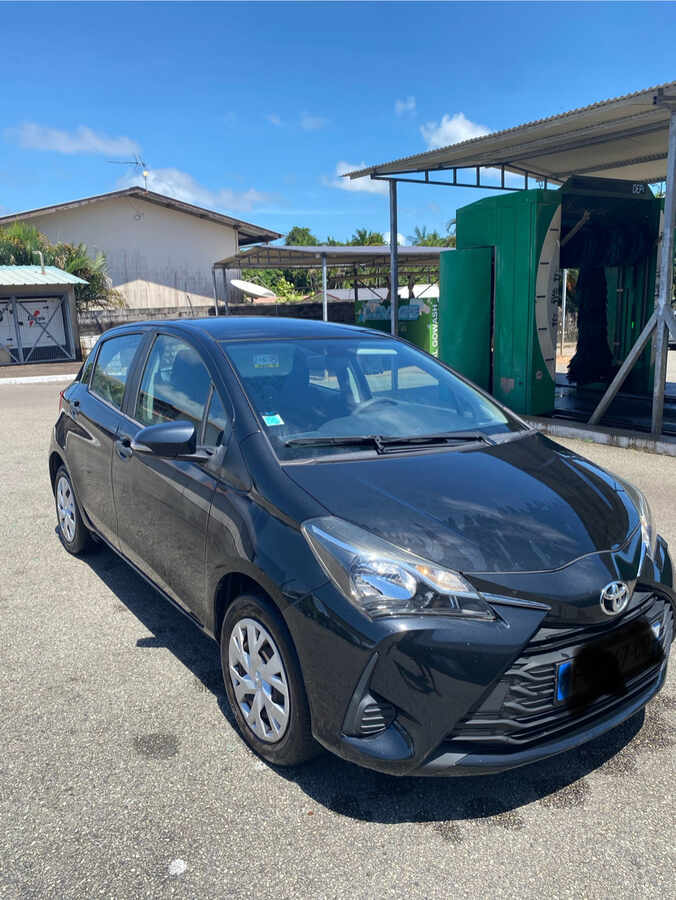 Toyota Yaris noire 1L 72CH (mai 2020) (Photo 3)