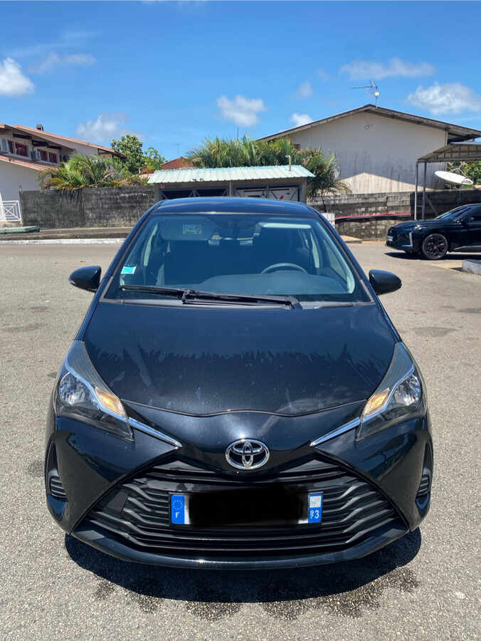 Toyota Yaris noire 1L 72CH (mai 2020) (Photo 5)